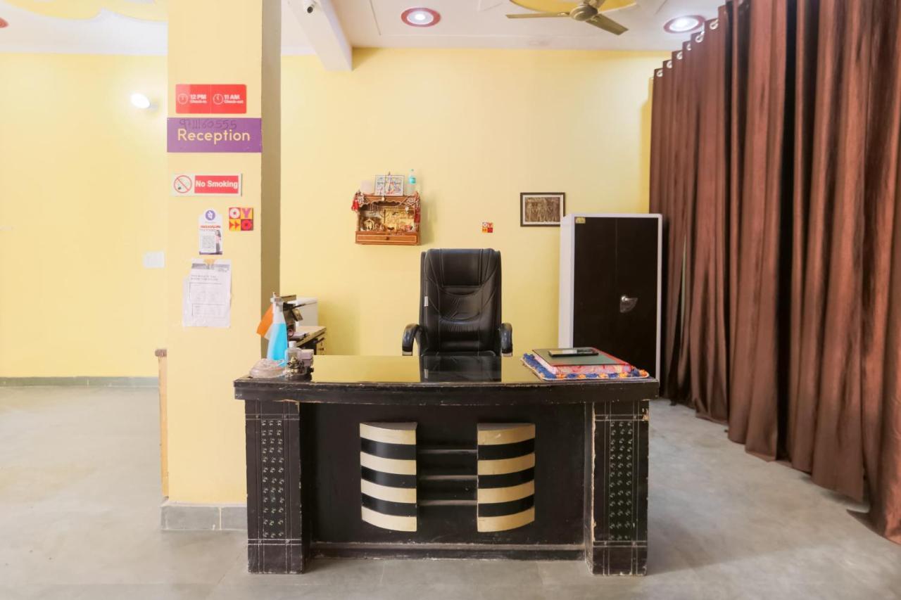 Spot On Main View Guest House Near Leisure Valley Park Ґурґаон Екстер'єр фото