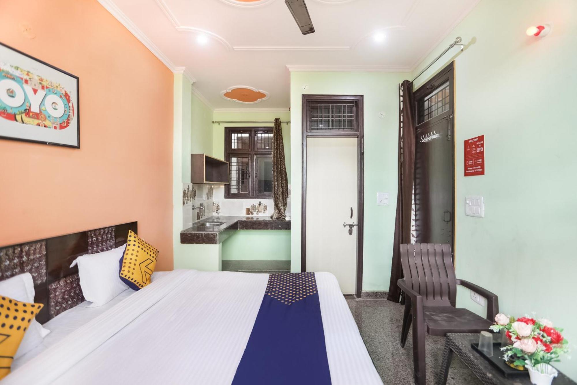 Spot On Main View Guest House Near Leisure Valley Park Ґурґаон Екстер'єр фото